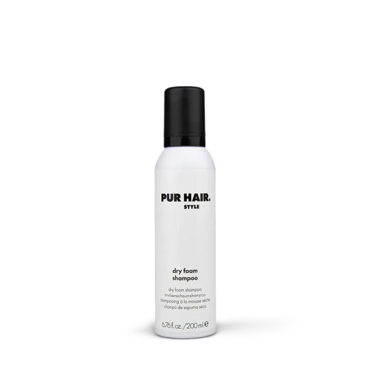 PUR HAIR Dry Foam Shampoo 200 ml Dose mit schwarzem Deckel, freigestellt auf weißem Hintergrund