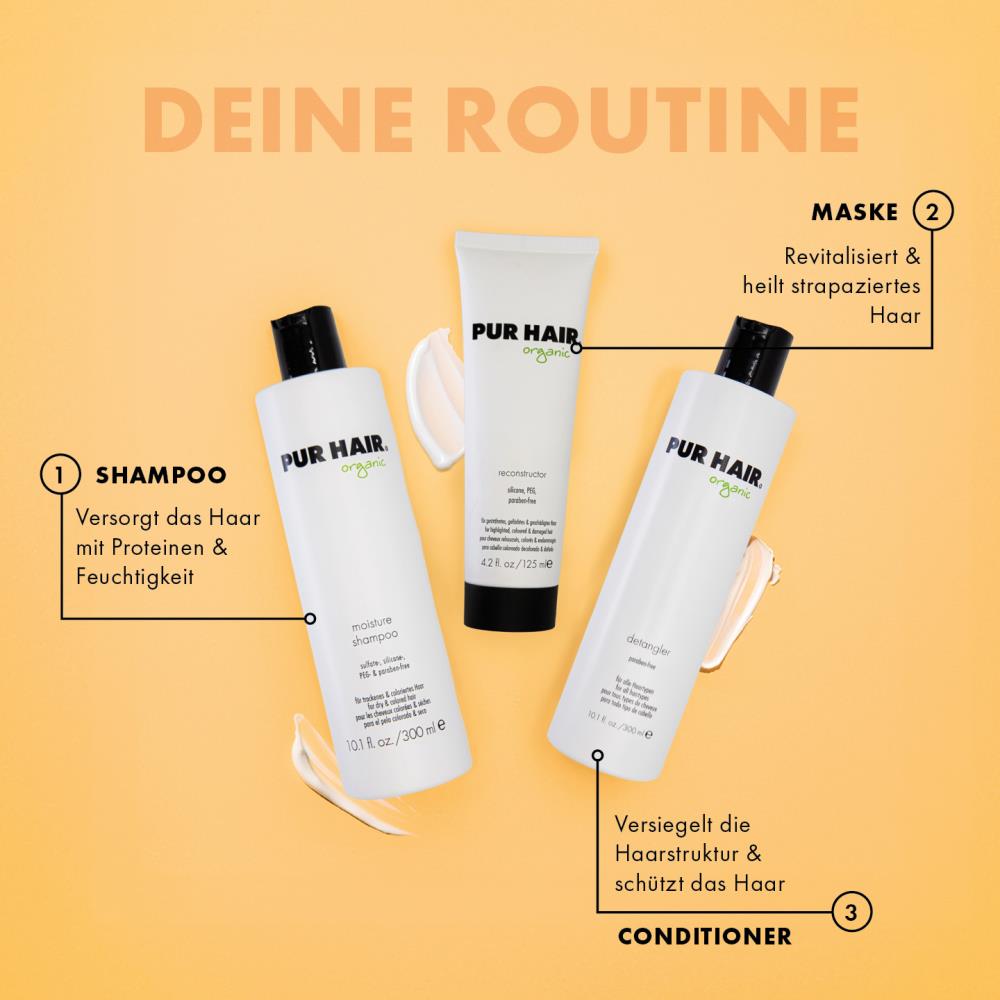 PUR HAIR Organic Haarpflegeroutine mit drei Produkten: Shampoo für Proteine und Feuchtigkeit, Maske zur Revitalisierung und Heilung strapazierten Haars, Conditioner zum Versiegeln der Haarstruktur und Schutz. Präsentiert auf orangenem Hintergrund mit Produktbeschriftungen